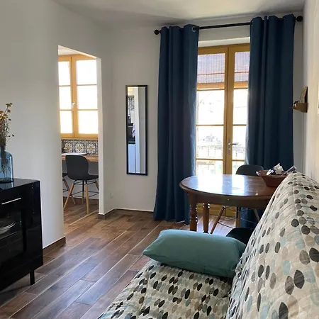 Appartement Sur Le Vieux Port * Bastia (Corsica)