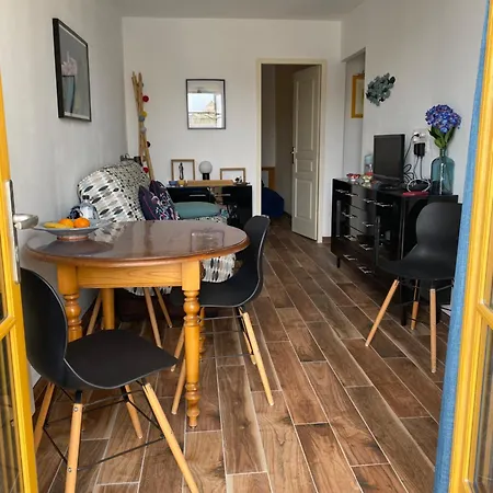 Appartement Sur Le Vieux Port * Bastia (Corsica)