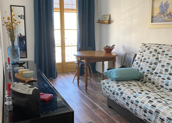 Sur Le Vieux Port Bastia (Corsica)