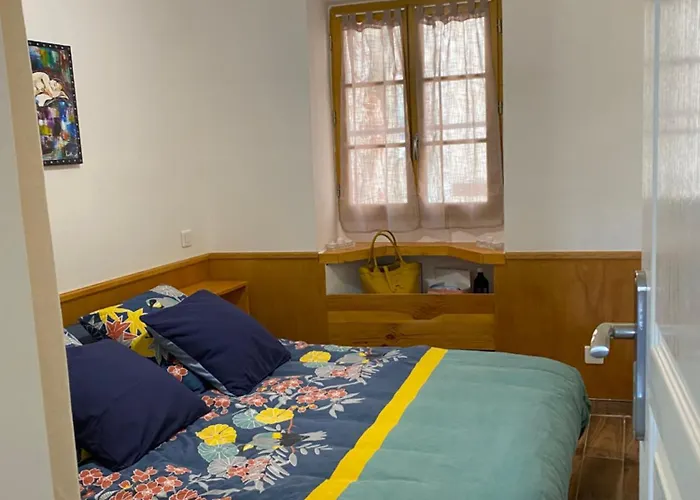 Sur Le Vieux Port Apartment