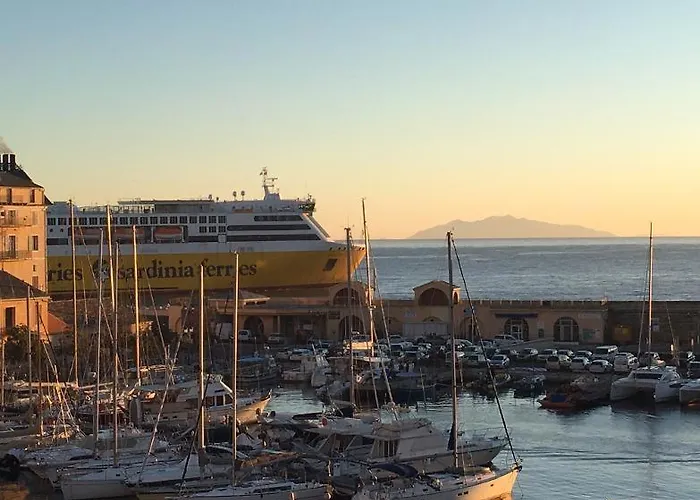 Sur Le Vieux Port Bastia (Corsica)