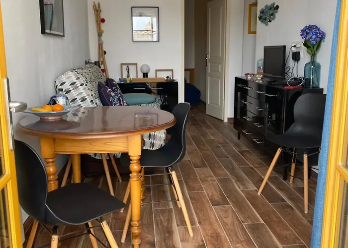 Sur Le Vieux Port * Bastia (Corsica)